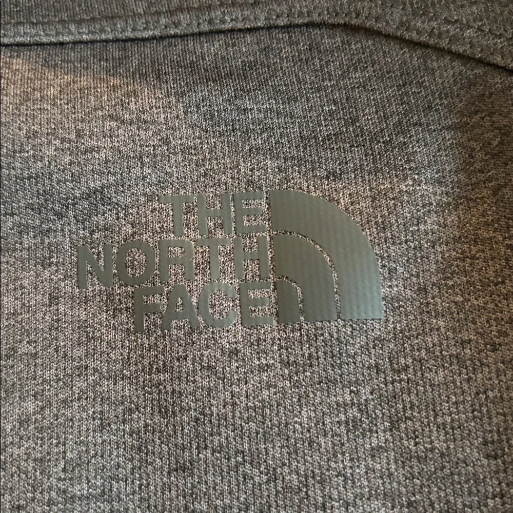 The North Face Canyonlands 1/2-Zip Pullover in dark gray heathered Men’s Large